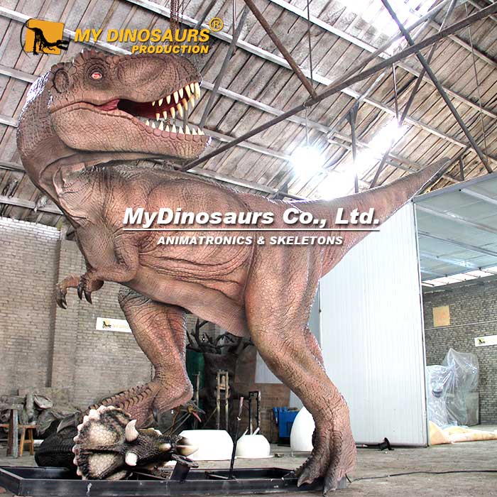 fighting-dinosaurs-animatronic