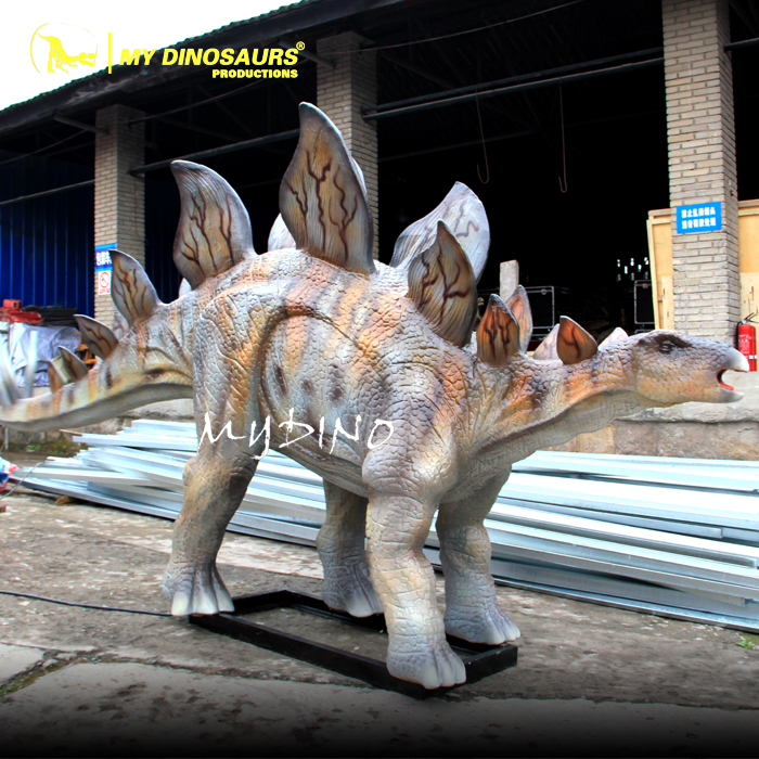 Animatronic Stegosaurus 1