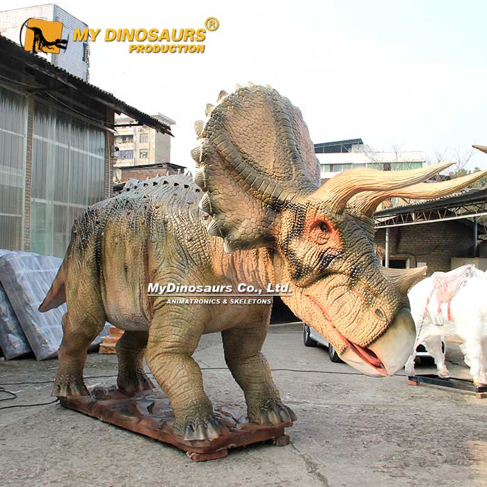 animatronic-triceratops