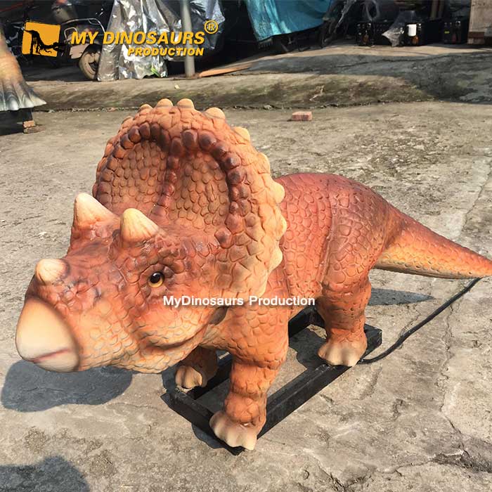 baby-triceratops-animatronic