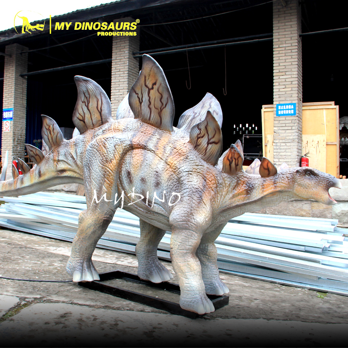 Animatronic Stegosaurus