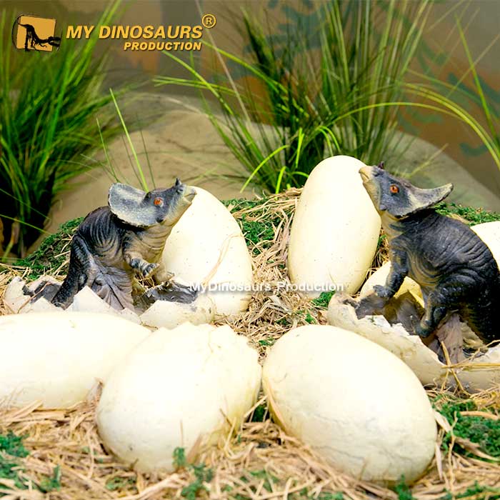 Animatronic-baby-dinosaur-in-nest