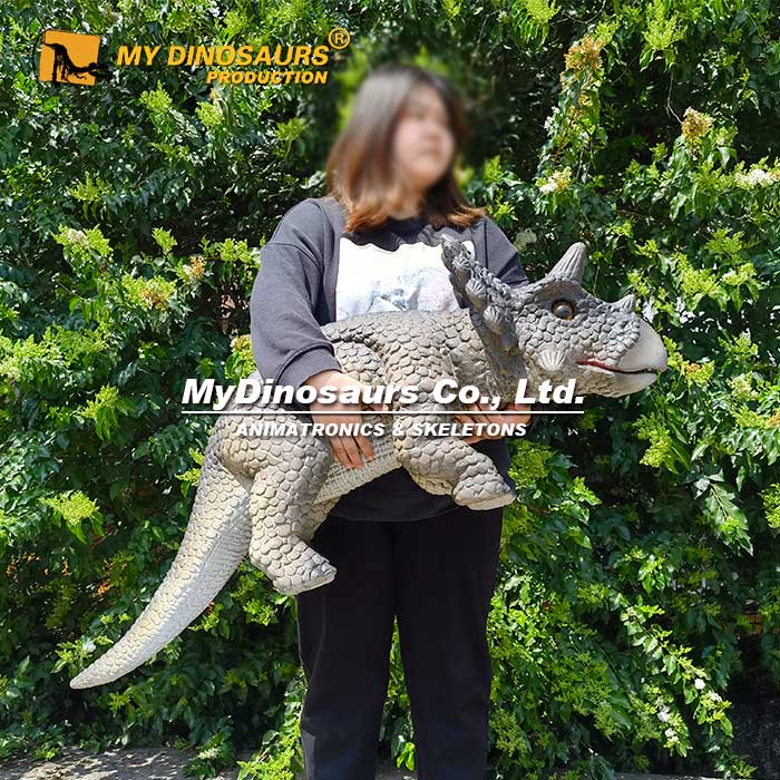triceratops-puppet