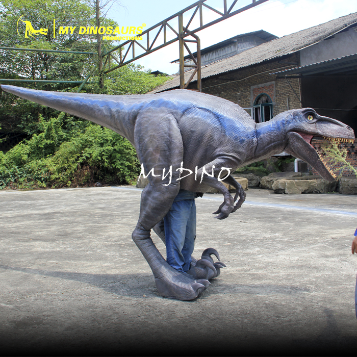 dinosaur costume velociraptor 1