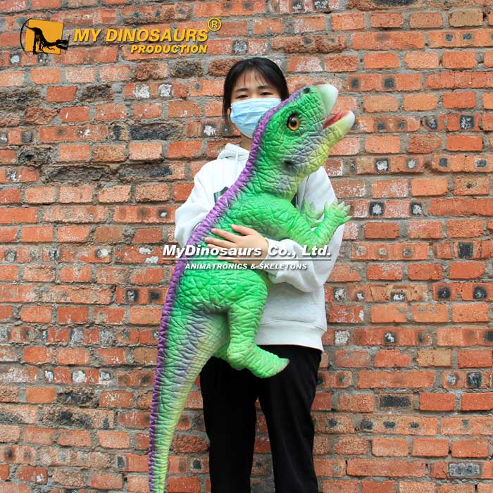 Iguanodon-Hand-Puppet-2