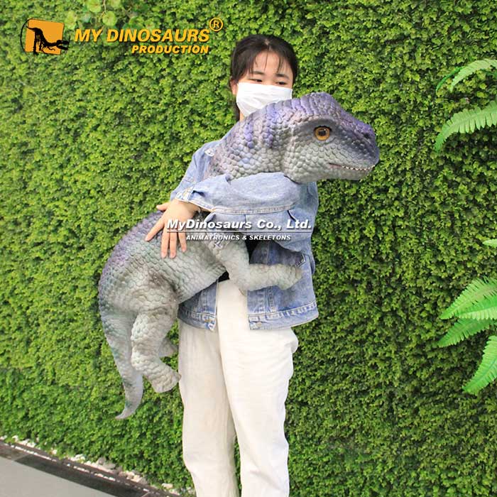 Baby-Brontosaurus-Puppet-1