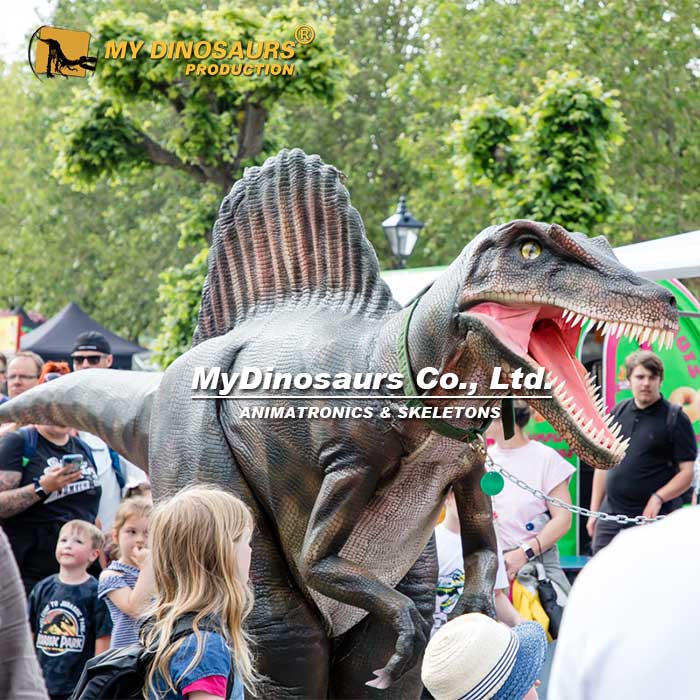 Spinosaurus-Dinosaur-Suit