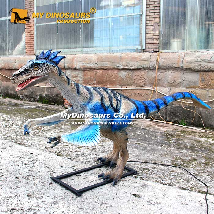 Animatronic-Troodon-3