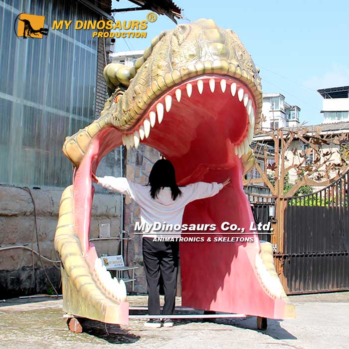 Dinosaur-Head-Gate-7