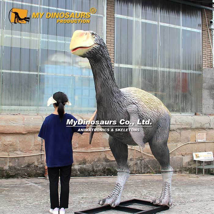 The-demon-duck-of-doom-statue-1