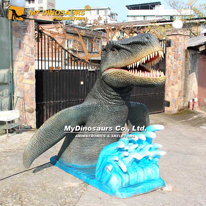 Half-mosasaur-animatronic