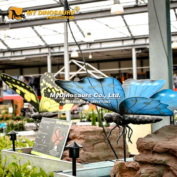 Giant-blue-butterfly-robot