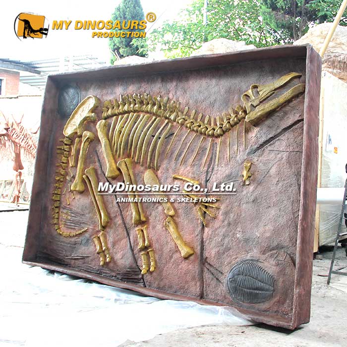 Dinosaur-Fossil-Statue-1