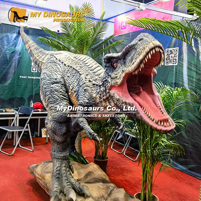 4M-long-animatronic-T-rex