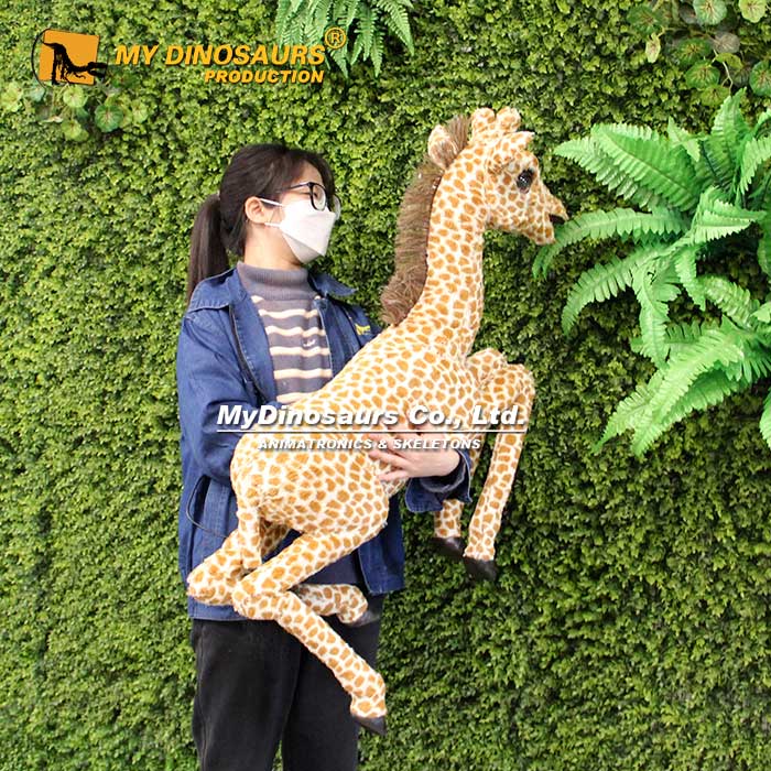 Giraffe-hand-puppet-1