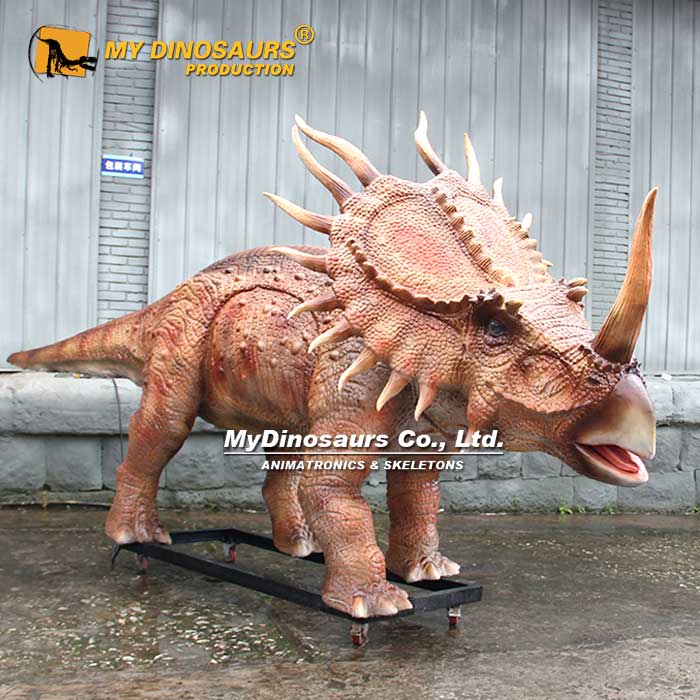 5M-styracosaurus-animatronic-1
